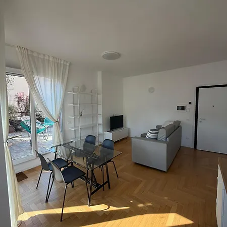 Trilocale Moderno Con Terrazzo E Parcheggio דירה